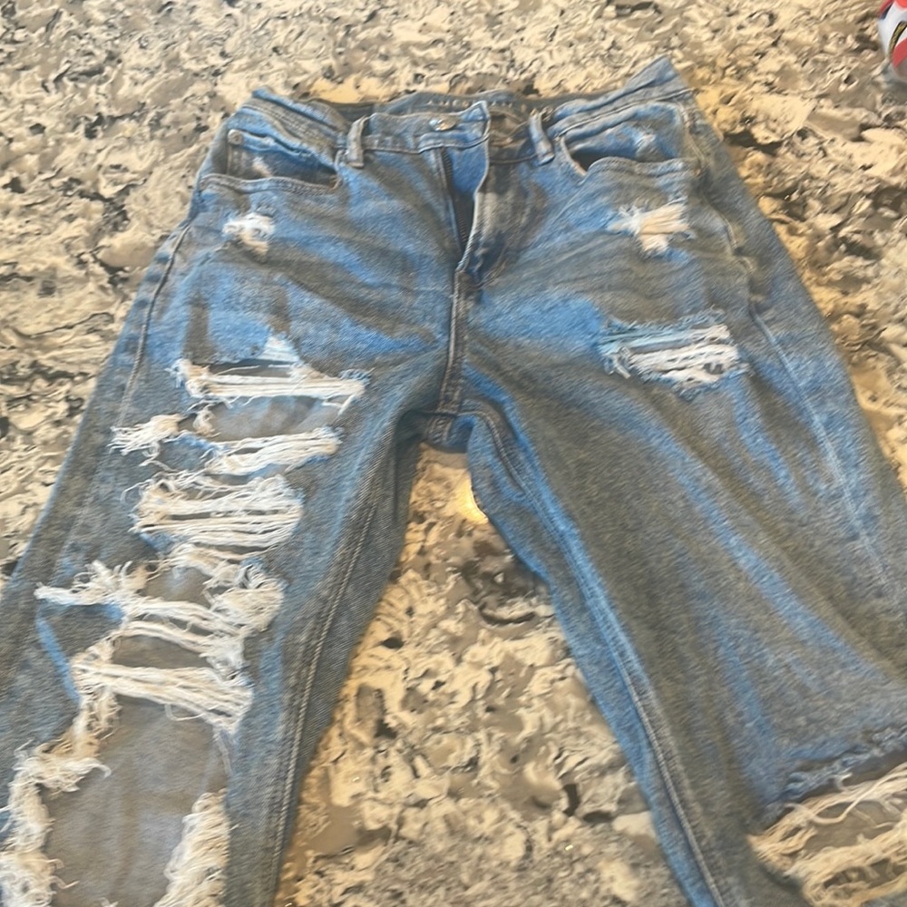 American eagle mom jeans